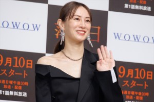 北川景子、『連続ドラマW 湊かなえ「落日」』完成披露試写会に登場