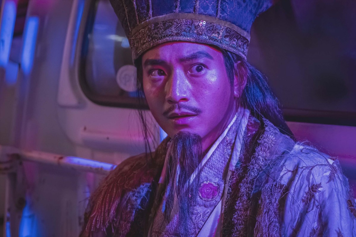 向井理、『パリピ孔明』孔明役にプレッシャー　一筋縄ではいかない役続くもコメディに意欲