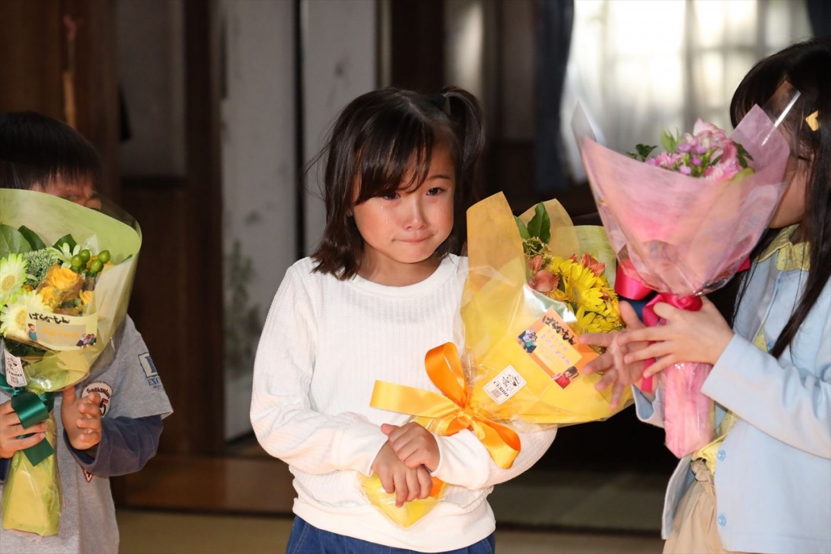 杉野遥亮「自分にとってかけがえのないものに」　『ばらかもん』クランクアップ！　子役・宮崎莉里沙らも号泣
