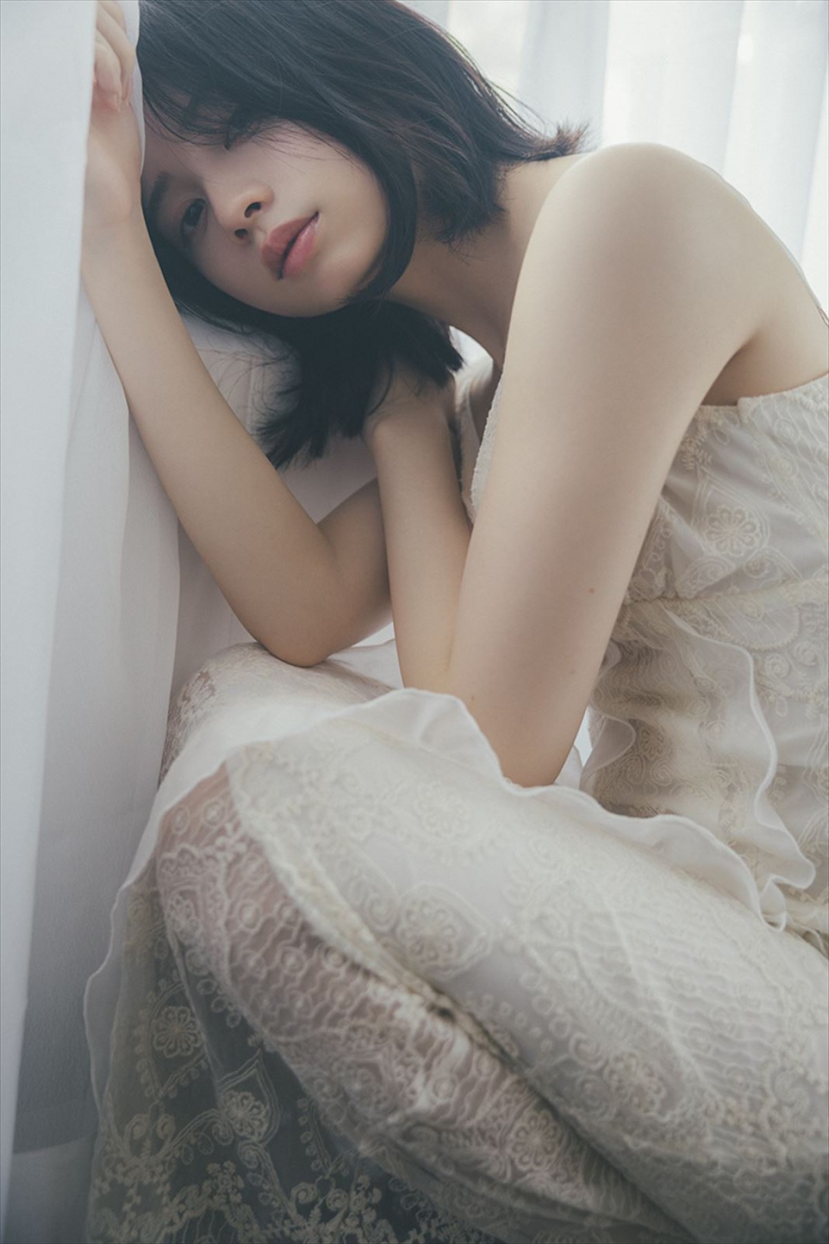 桜田ひより2nd写真集より