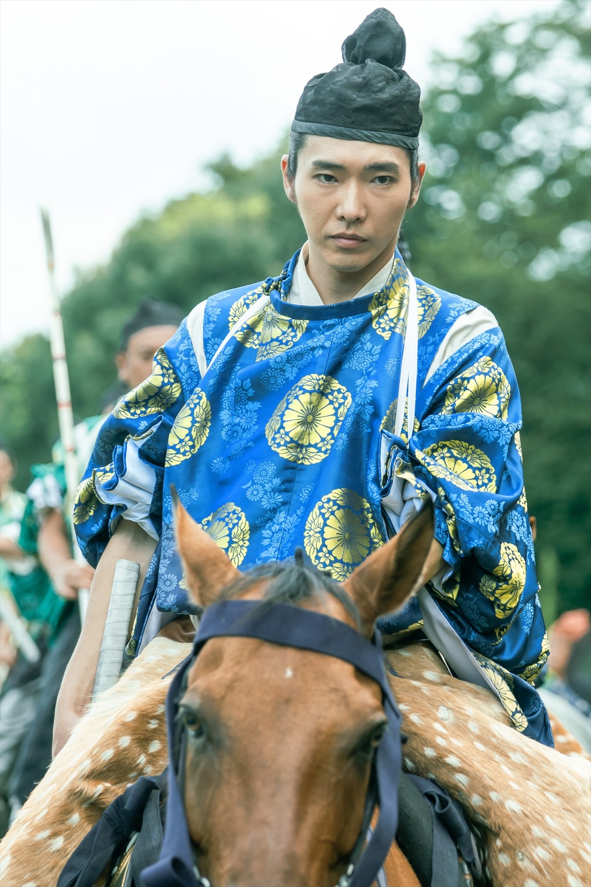 吉高由里子主演大河ドラマ『光る君へ』撮影快調！　柄本佑の華麗な「打毬」カット公開