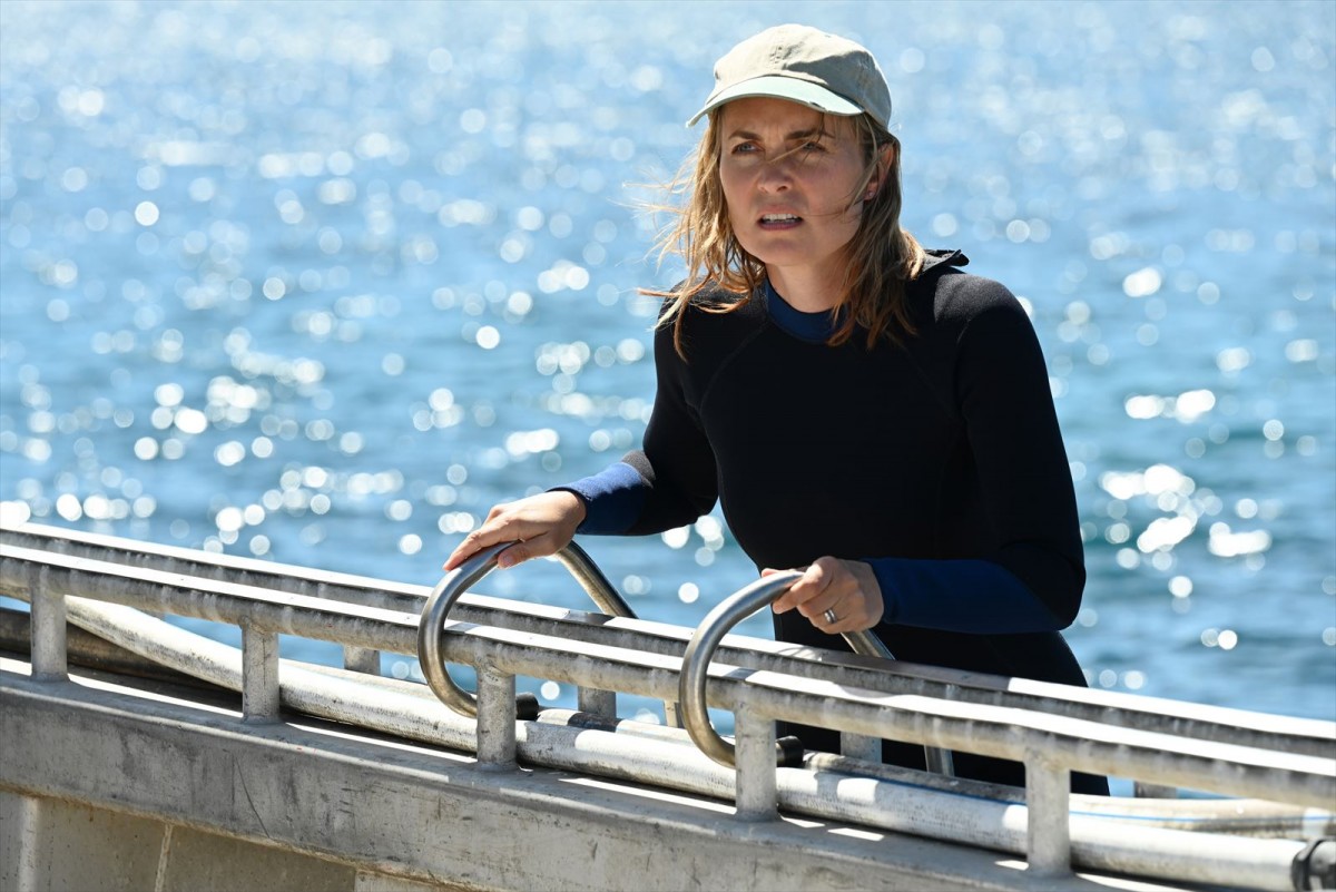 ミア・ワシコウスカ主演『ブルーバック　あの海を見ていた』日本版予告編解禁　巨大な青い魚が登場！