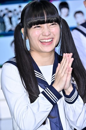 新しい学校のリーダーズ・MIZYU、『バラバラ大作戦』10月新番組発表 記者会見に登場