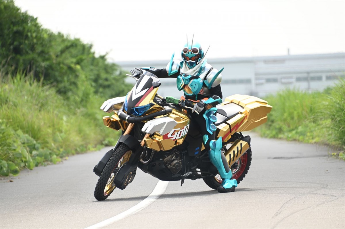 『仮面ライダーガッチャード』第2話場面写真