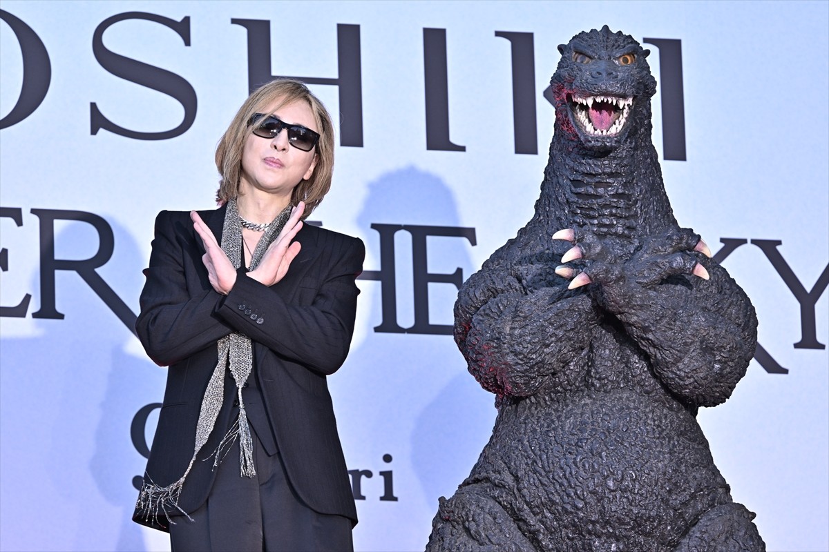 YOSHIKI、ハリウッドに名を刻む初の日本人に　HYDEとともに六本木に登場