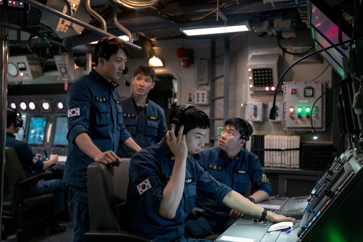 キム・レウォン×イ・ジョンソク×ASTRO・チャウヌ『デシベル』緊迫の瞬間とらえた場面写真が一挙公開