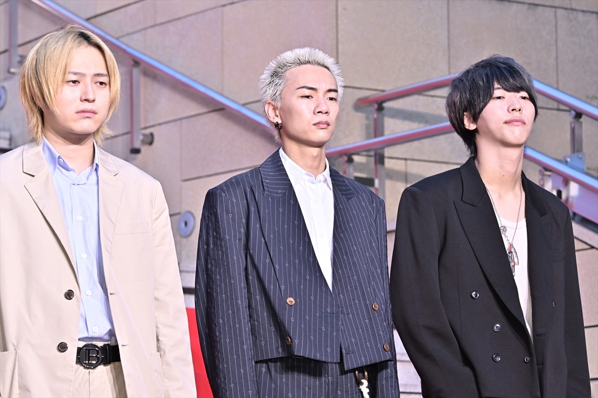 YOSHIKI、ハリウッドに名を刻む初の日本人に　HYDEとともに六本木に登場