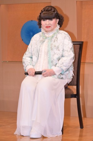 黒柳徹子、『続 窓ぎわのトットちゃん』発売記念会見に登場