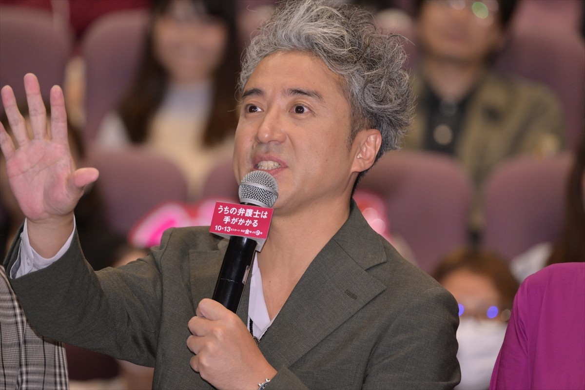 平手友梨奈、ムロツヨシから“殺傷能力が高い言い間違い”暴露され「本当に申し訳なかったです」