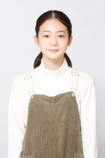 ドラマ『いちばんすきな花』に出演する白鳥玉季