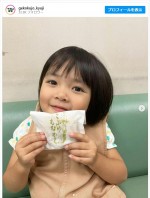 【写真】脩司（鈴木）と妻・美香（井川遥）の長女・なぎさ役、倉田瑛茉のかわいすぎオフショ