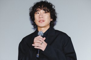 落合モトキ、映画『鯨の骨』初日舞台挨拶に登場