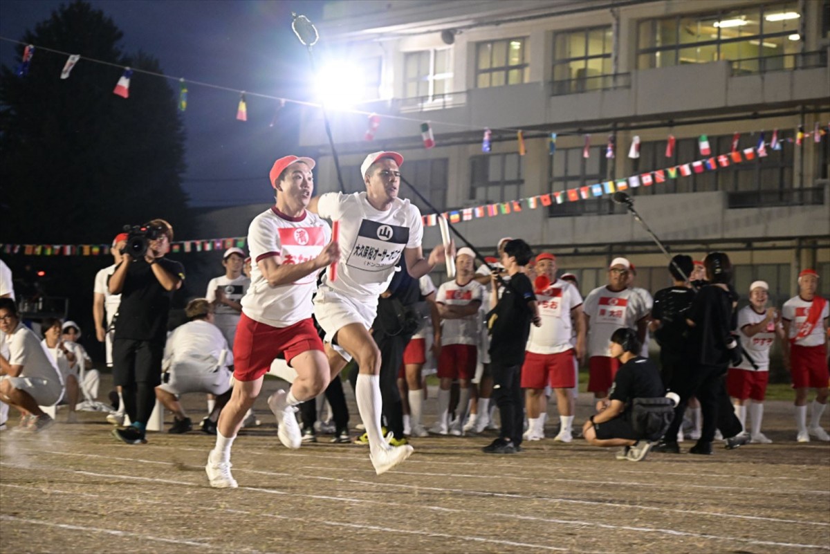 『ジョンソン』初回2時間SPは芸人大運動会！　人気芸人59名がかまいたち山内軍・濱家軍に分かれて真剣勝負