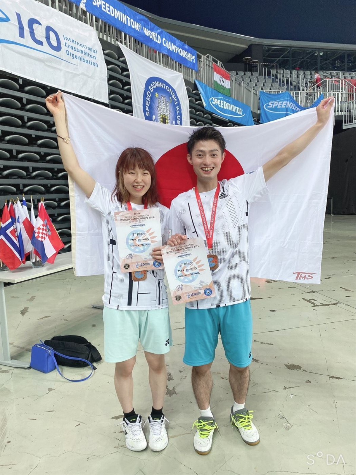 愛のスマッシュさく裂！　新時代スポーツ・クロスミントン日本代表夫婦登場　今週の『新婚さん』