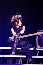 X JAPAN・HEATHさん、大腸がんで死去　YOSHIKIら悲しみのコメント発表