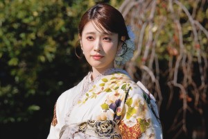 高橋ひかる、「オスカープロモーション 2024年新春 晴れ着撮影会」に登場
