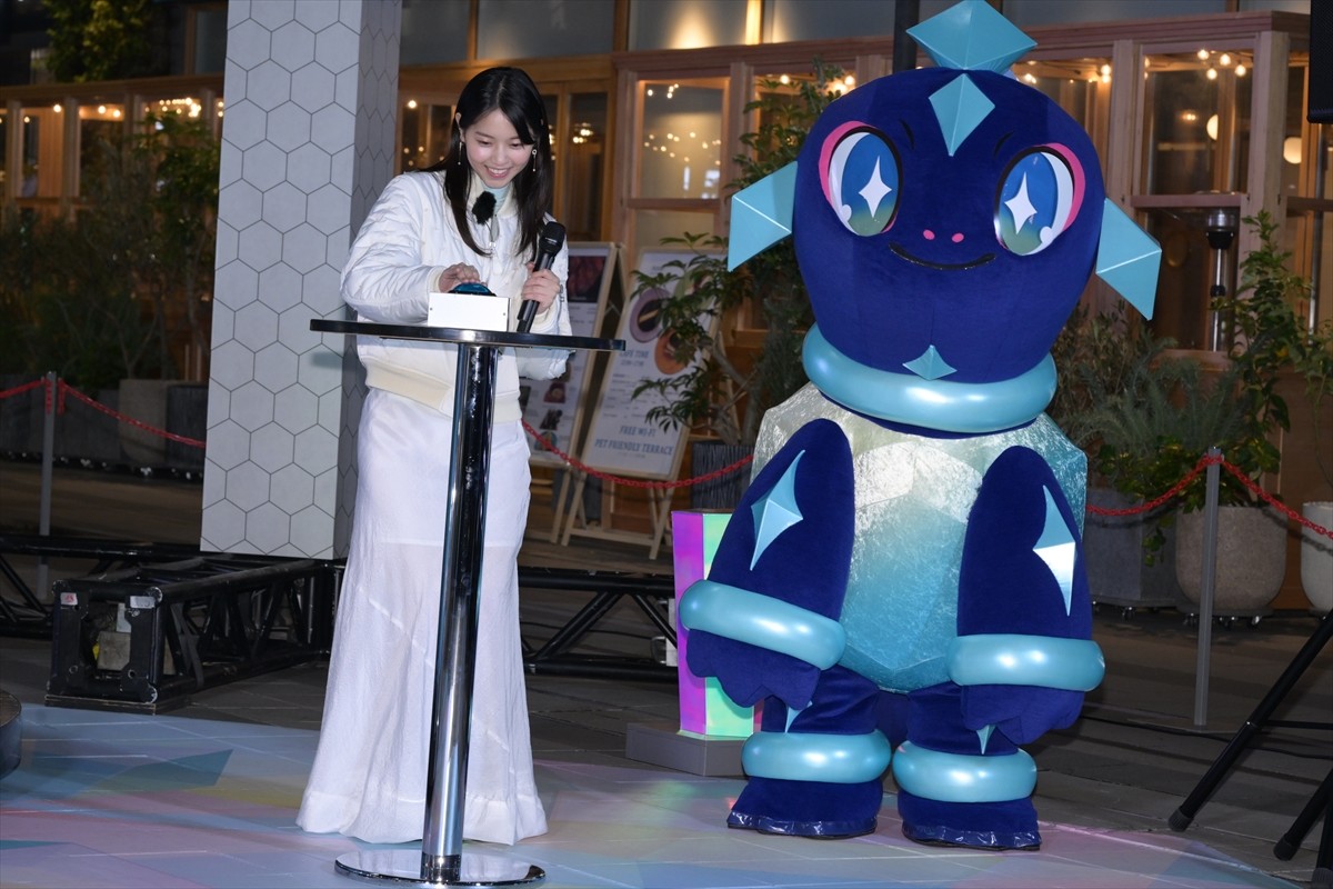 西野七瀬、初の点灯式が大ファンの『ポケモン』で歓喜「すごく嬉しい！」