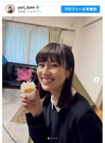 恒松祐里、ドラマ『ミワさんなりすます』のオフショットを披露　※「恒松祐里」インスタグラム