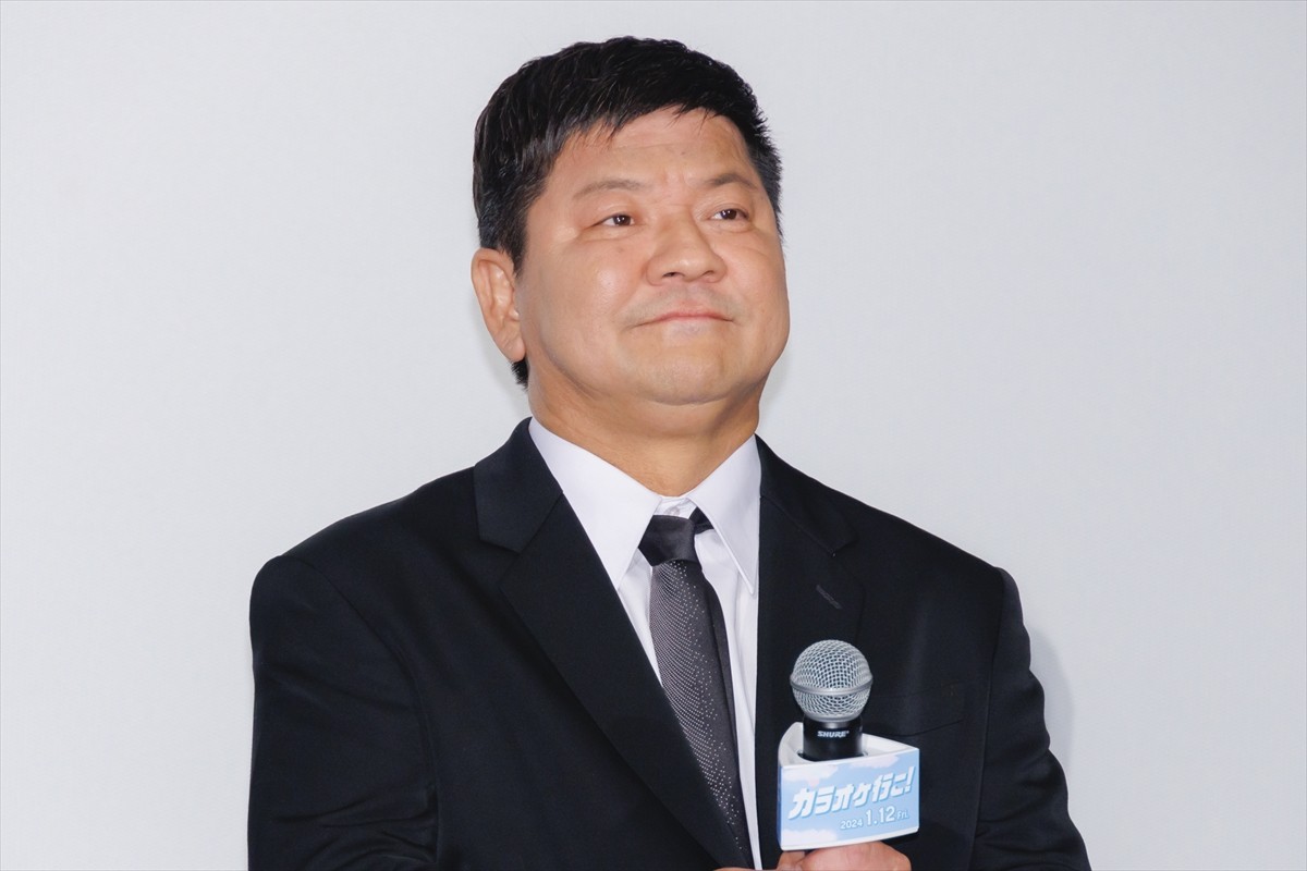 綾野剛、主演映画で歌うX JAPAN『紅』は「全面裏声で歌っています」