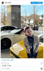 夏樹陽子、愛車「フェラーリF355」と写る姿がカッコいい　※「夏樹陽子」インスタグラム