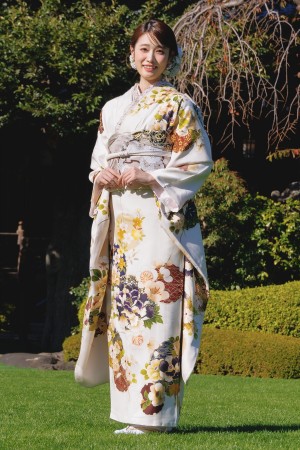 高橋ひかる、「オスカープロモーション 2024年新春 晴れ着撮影会」に登場