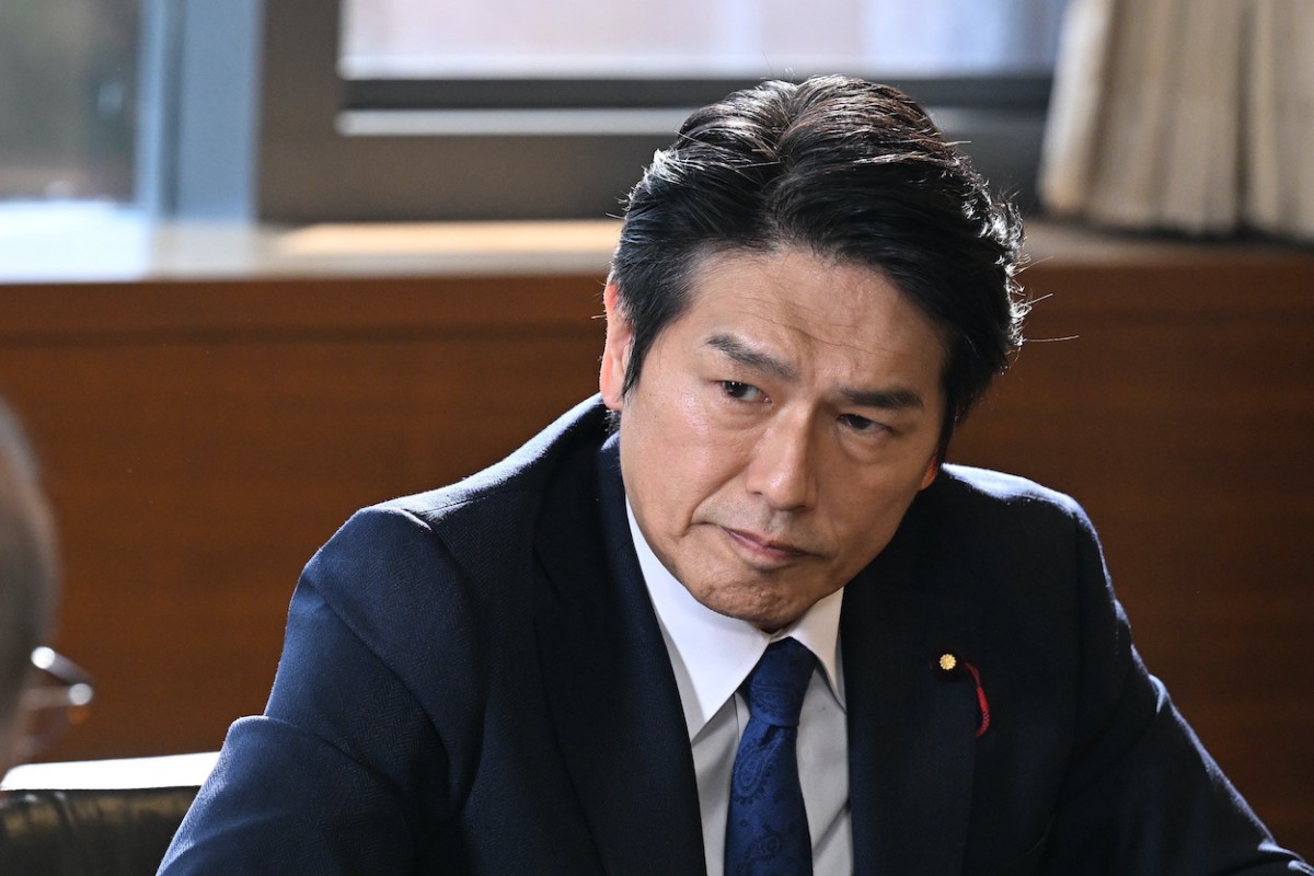 『罠の戦争』「俺のせいだ」“鷲津”草なぎ剛の言葉にネット騒然「どういう意味？」