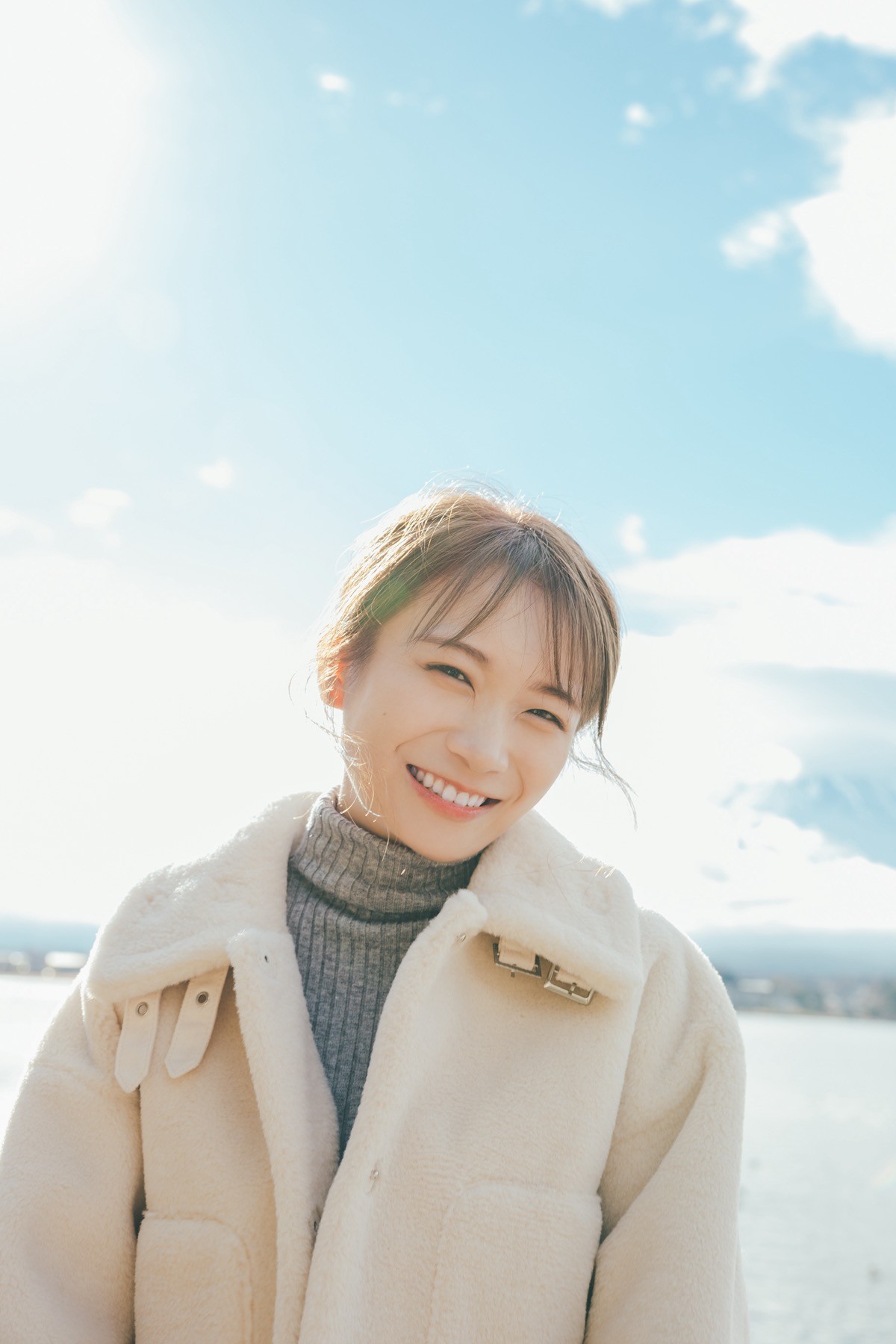 乃木坂46・秋元真夏、卒業写真集発売「11年間を感じてもらえたら」