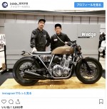 井戸田潤と愛車ホンダCB1100　※「井戸田潤」インスタグラム