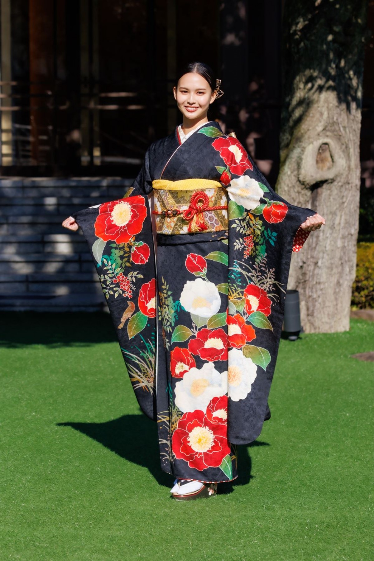 河野景子＆元貴乃花親方の次女・白河れい、両親の名前を伏せてオーディションサイトに登録
