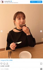 トリンドル姉妹、おそろいバスローブ姿に反響集まる※「トリンドル玲奈」インスタグラム