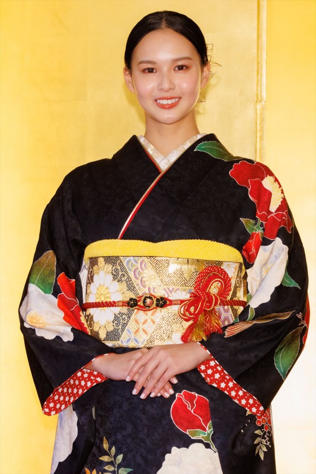(写真)河野景子の次女・白河れい、芸能界デビュー 目標は「海外で活躍できる女優」 - エンタメ - ニュース |クランクイン!