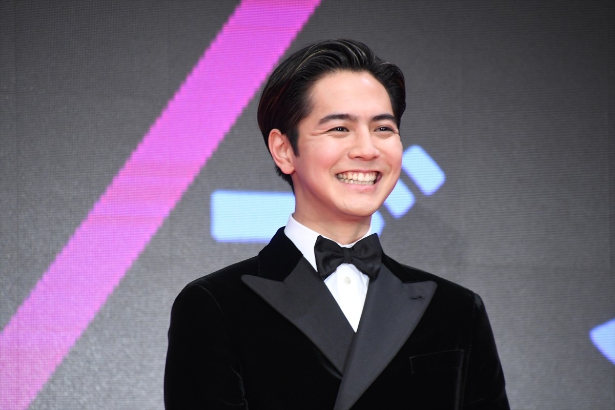 深田恭子、“いい男”二人のエスコートに「幸せなひと時でした」　田中圭は「恭子ちゃんはめちゃくちゃいい香りだった」と笑顔