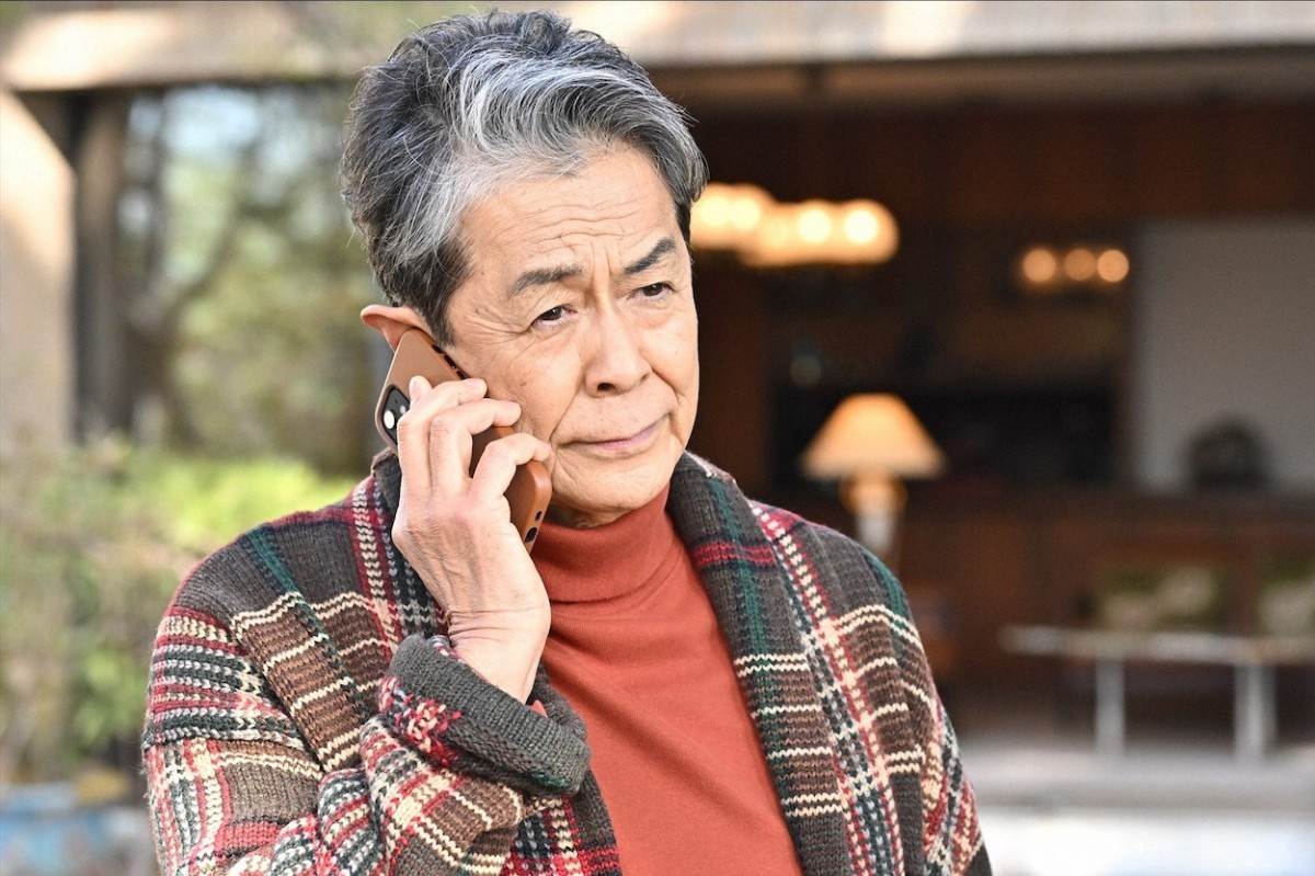 『100万回 言えばよかった』“直木”佐藤健、回想シーンでのバックハグに視聴者キュン「甘くて切なすぎる」