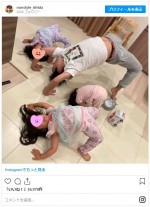 双子と第3子、3人の娘の子育て真っ最中の石田明　※「石田明（NON STYLE）」インスタグラム