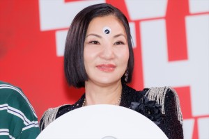 広瀬香美、『エブリシング・エブリウェア・オール・アット・ワンス』公開直前ライブ付きイベントに登場