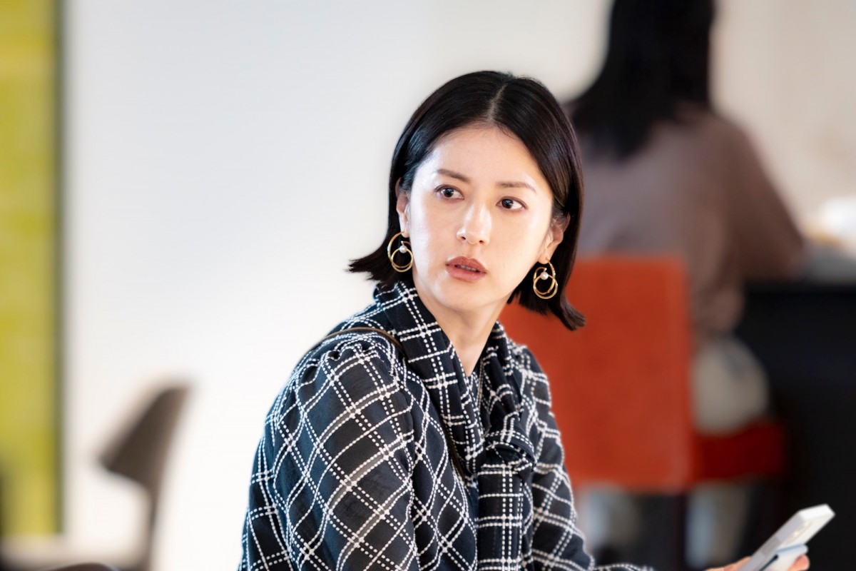 『夕暮れに、手をつなぐ』初登場の松雪泰子に「相変わらず美しい」「オーラ半端ない」と驚きの声