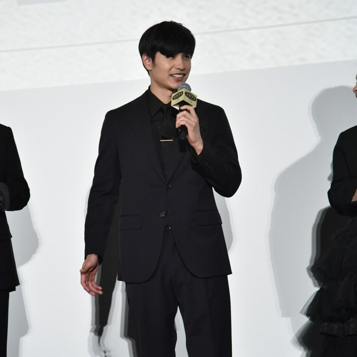 広瀬すず、上田竜也のノリノリのギャルピースに大感激「かわいかったです！」