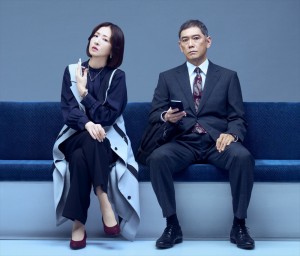 ドラマ『ペンディングトレイン―8時23分、明日　君と』に出演する（左から）松雪泰子、杉本哲太