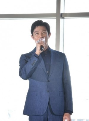 鈴木亮平、劇場版『TOKYO MER～走る緊急救命室～』完成報告会見に登場