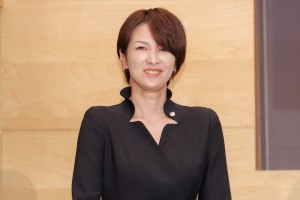 吉瀬美智子、ドラマ『ケイジとケンジ、時々ハンジ。』記者会見に登場
