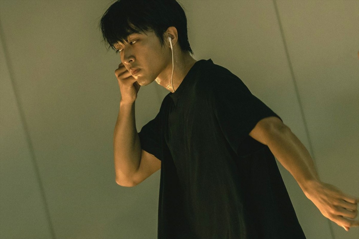 稲垣吾郎×新垣結衣共演『正欲』に磯村勇斗、佐藤寛太、東野絢香が出演　5人の場面写真解禁