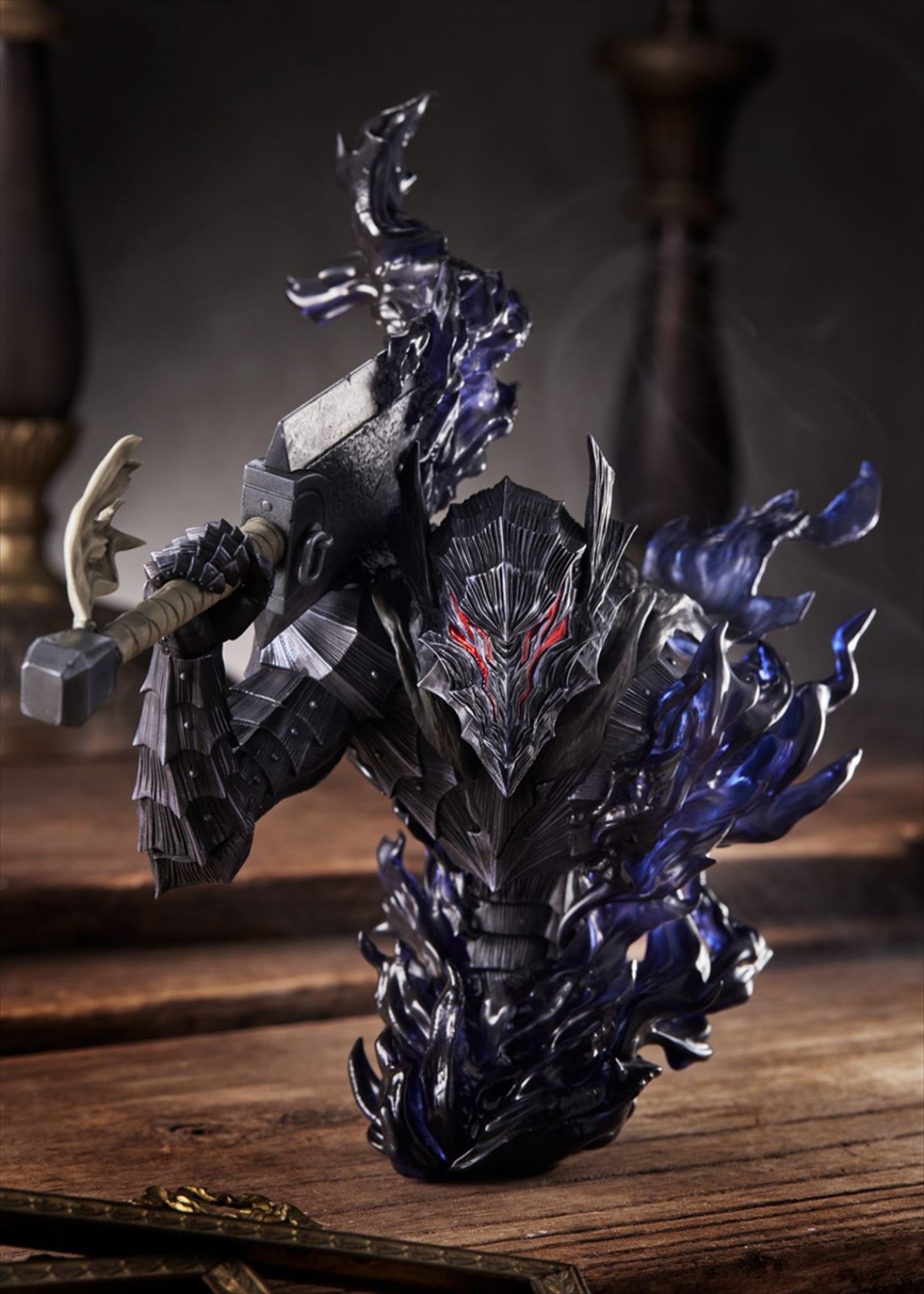 大人気ダークファンタジー『ベルセルク』、最新42巻9.29発売決定！　ガッツの胸像フィギュア付き特装版も予約受付開始