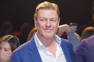 ショーン・ビーン、『聖闘士星矢 The Beginning』ジャパンプレミアに登場