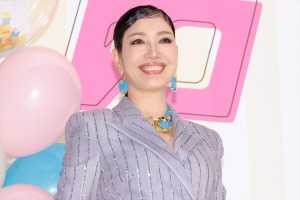 アン ミカ、映画『おとななじみ』プレミア試写会に登場