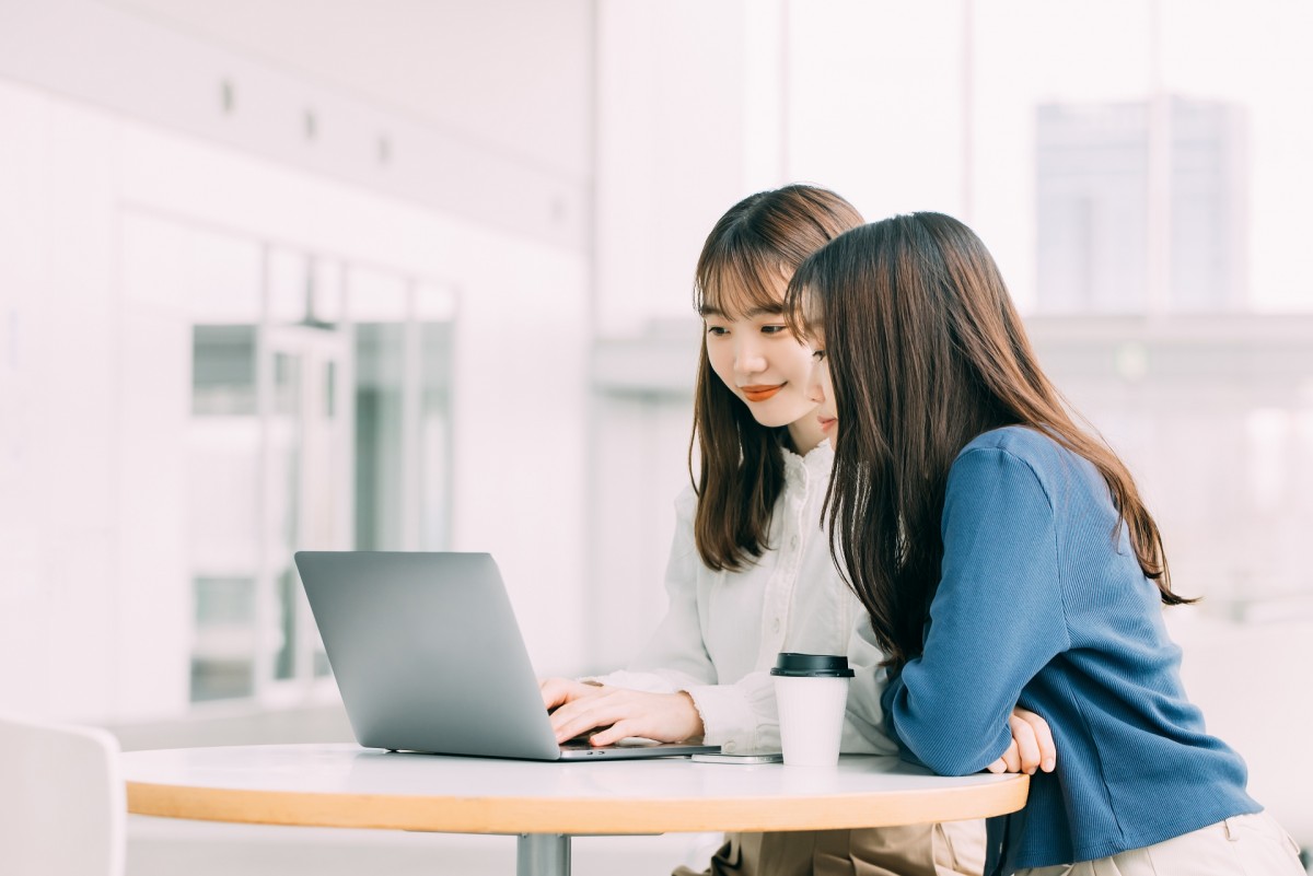 Z世代「仕事のやりがいより生活重視」は約7割！ 「週休3日にしたい」は半数以上に【若年層の働き方に関する意識調査】