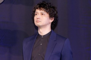 安藤政信、映画『岸辺露伴 ルーヴルへ行く』完成報告イベントに登場