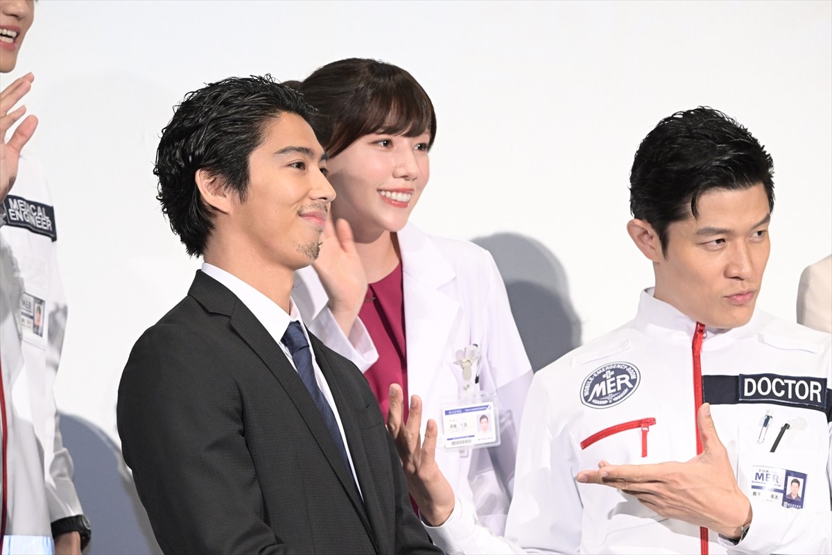 鈴木亮平、劇場版『TOKYO MER』への熱い思い「人間賛歌になれば」　“妹”佐藤栞里との偶然の再会も明かす