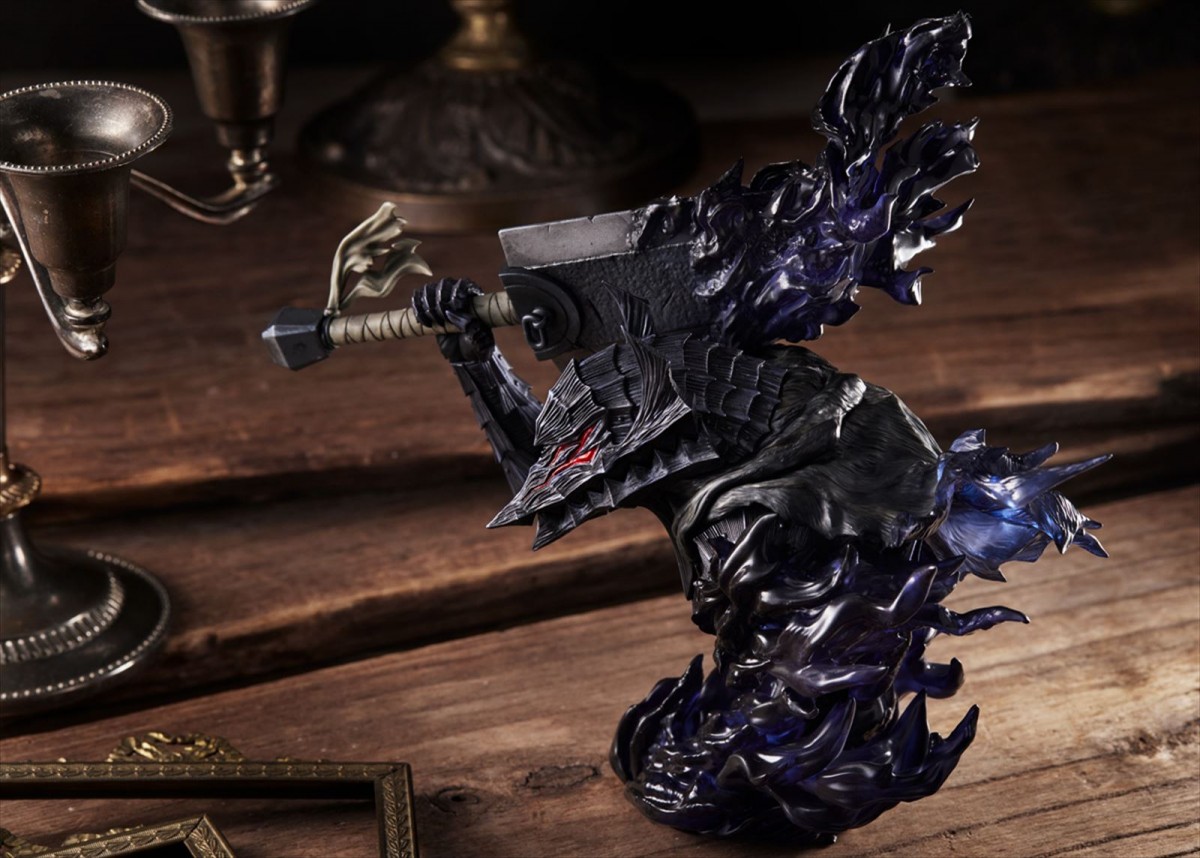 大人気ダークファンタジー『ベルセルク』、最新42巻9.29発売決定！　ガッツの胸像フィギュア付き特装版も予約受付開始