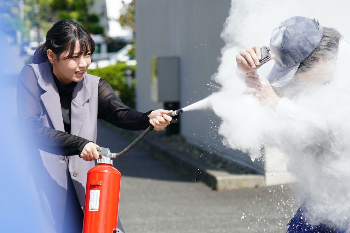 『Dr.チョコレート』第7話　“め様”の正体に迫るため“Teacher”坂口健太郎が警察と接触