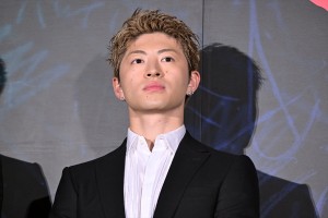 GENERATIONS・佐野玲於、映画『ミンナのウタ』完成披露試写会に登場